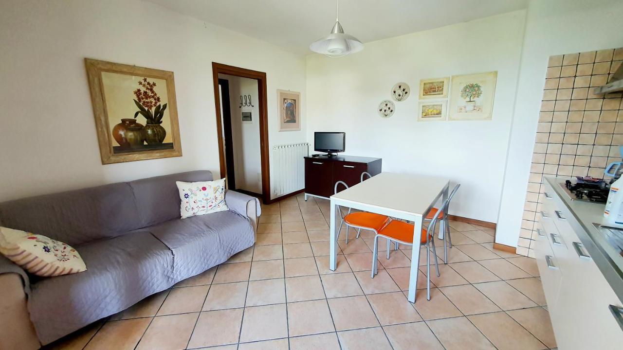 Villa Lago 5 سيرمِيوني المظهر الخارجي الصورة