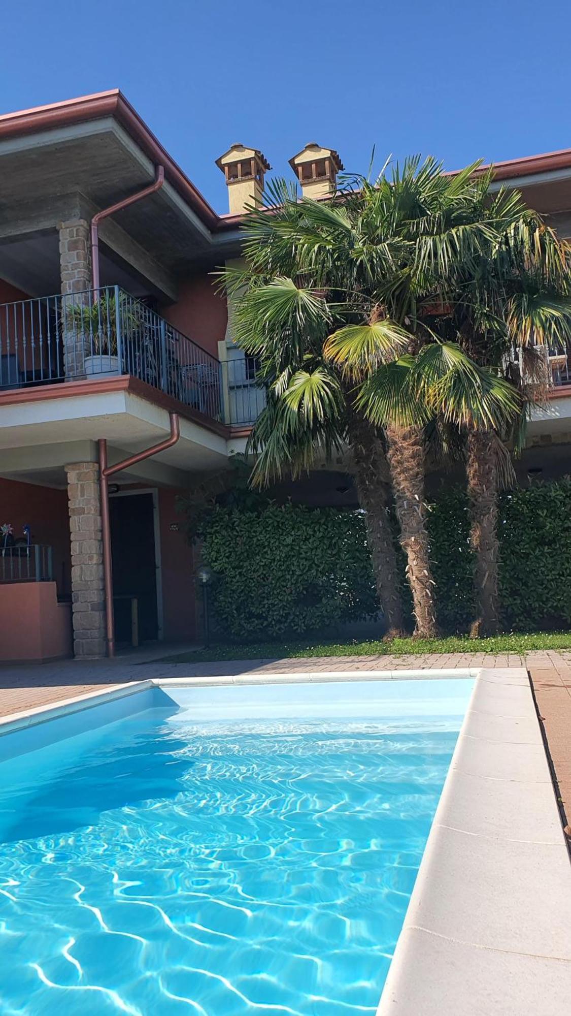 Villa Lago 5 سيرمِيوني المظهر الخارجي الصورة