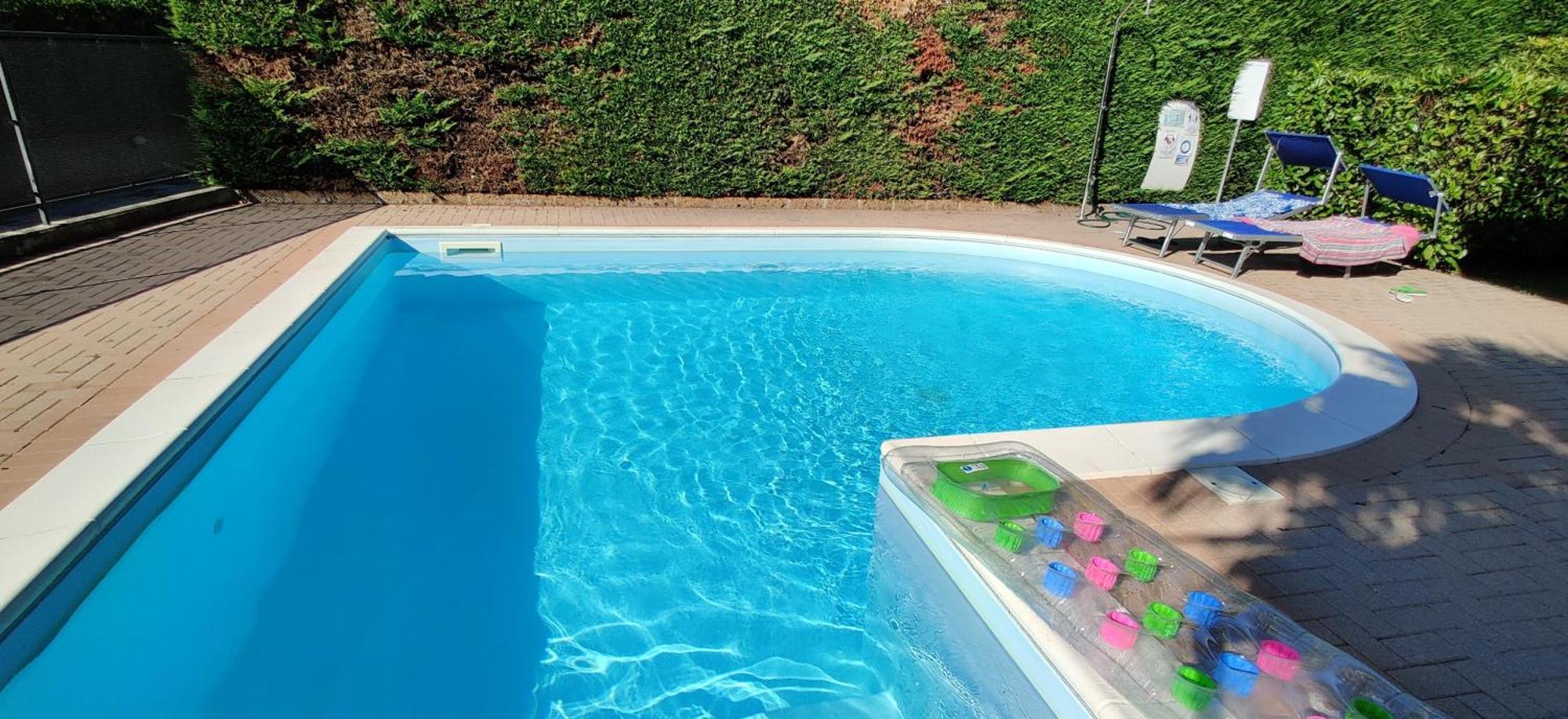 Villa Lago 5 سيرمِيوني المظهر الخارجي الصورة
